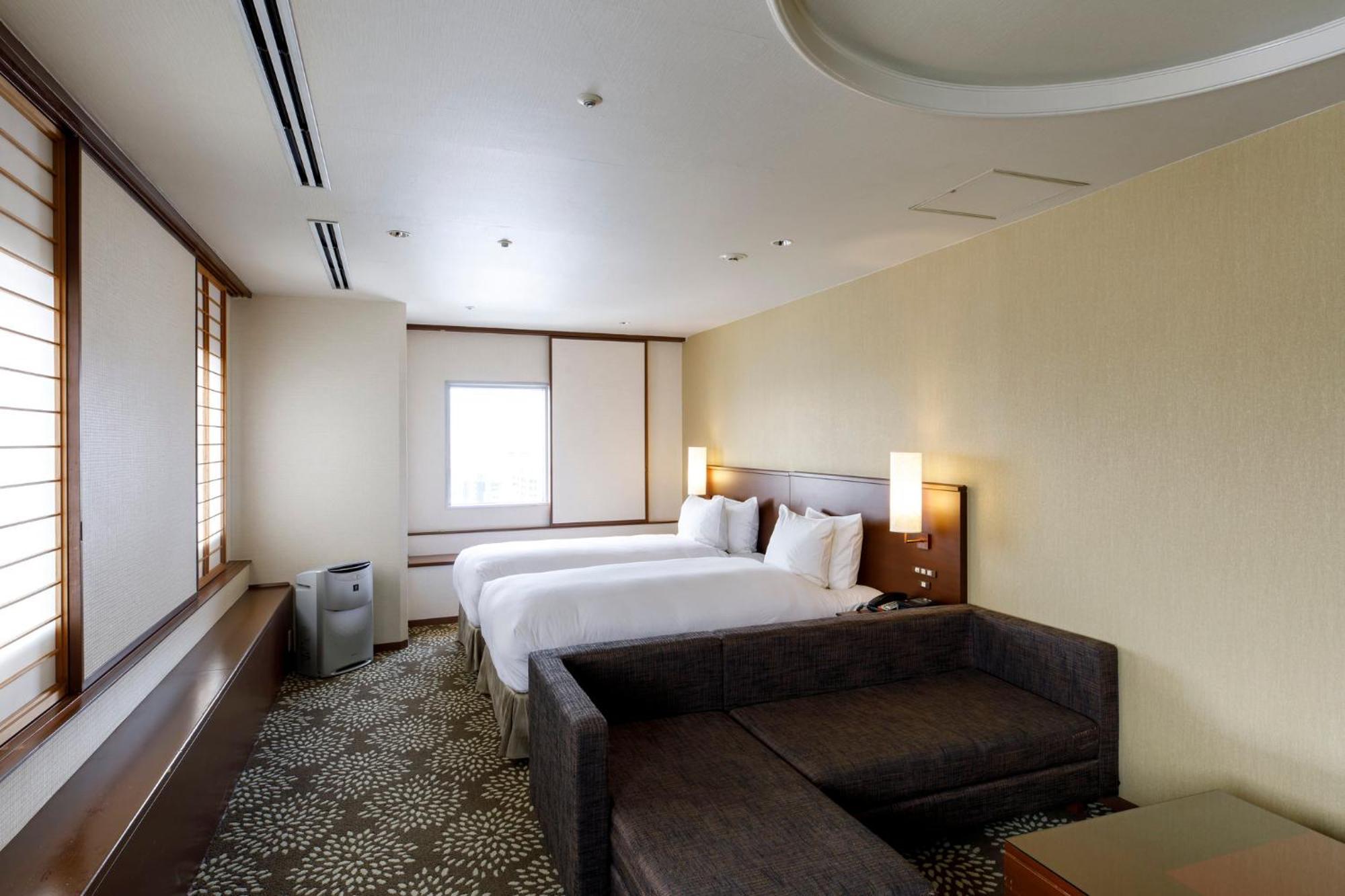 Ana Holiday Inn Kanazawa Sky By Ihg Exterior foto